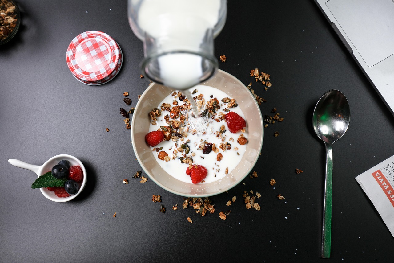 Berry breakfast, cereal, milk — illustrating Fiber and Lifespan: The Underrated Longevity Lever