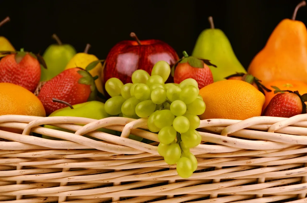Fruits, fresh, basket — illustrating GLP-1s for Maintenance vs Active Loss