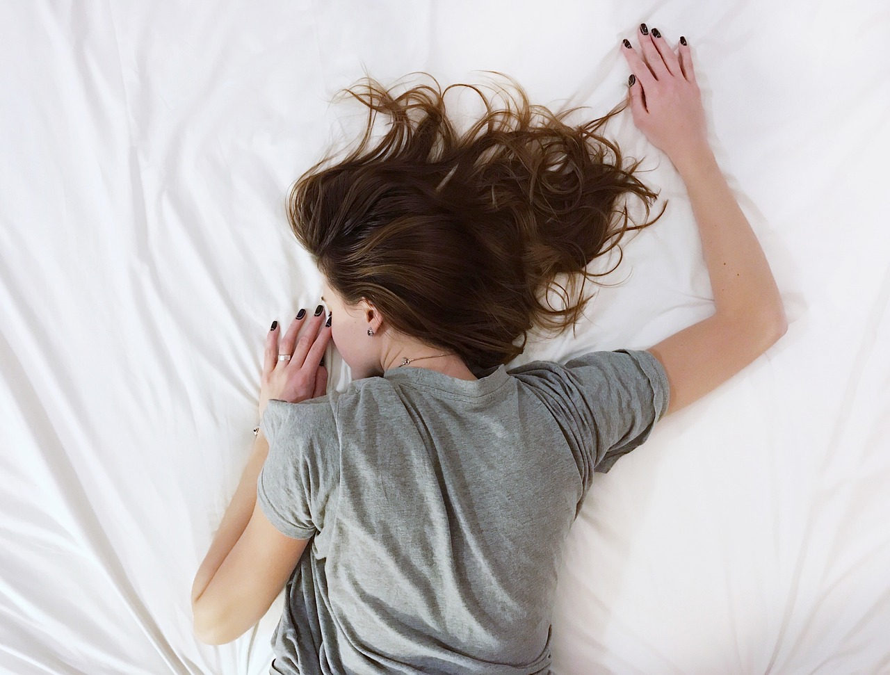 White, sheet, bed — illustrating L-Theanine, Stress, and Sleep