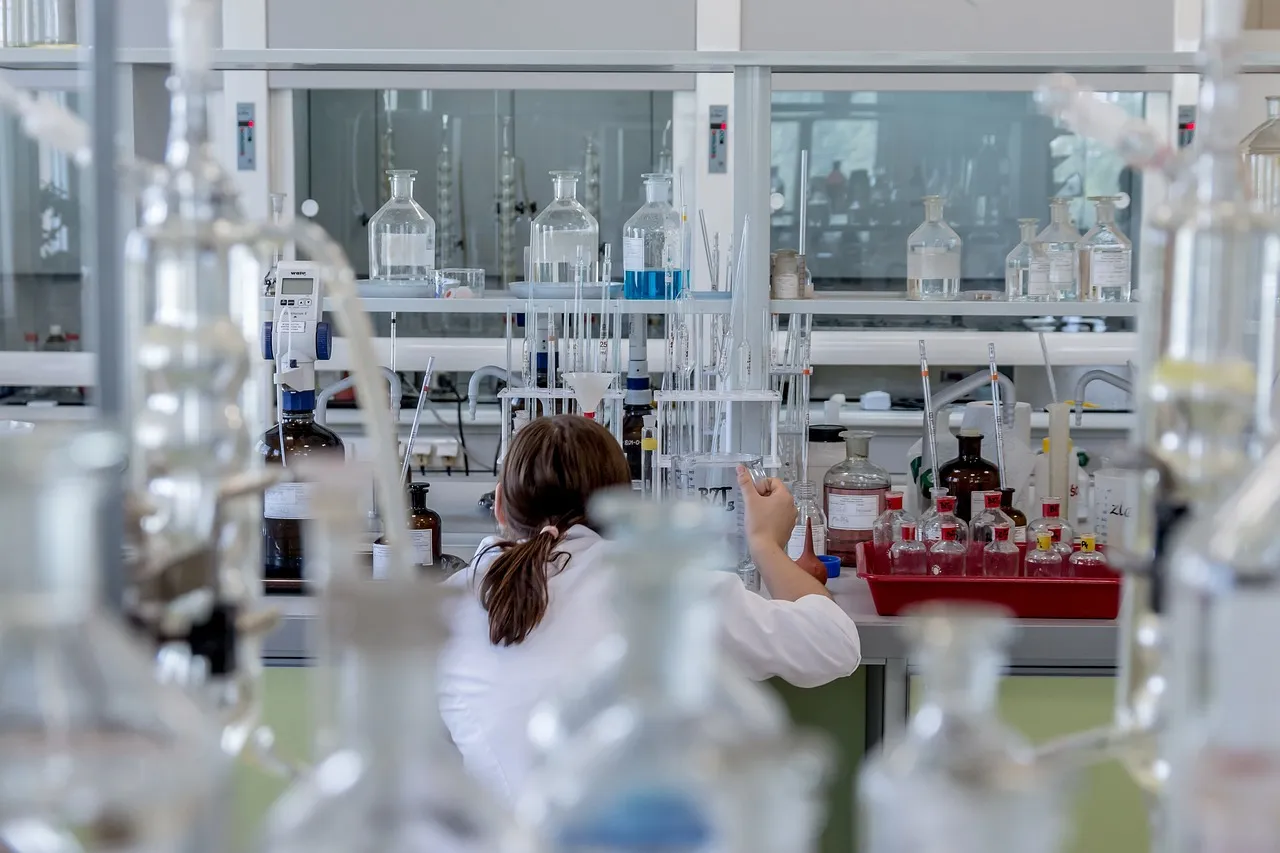 Chemist, laboratory, analysis — illustrating Peptide Vial Waste: Dead Space, Adsorption, and the Last Unusable Draw