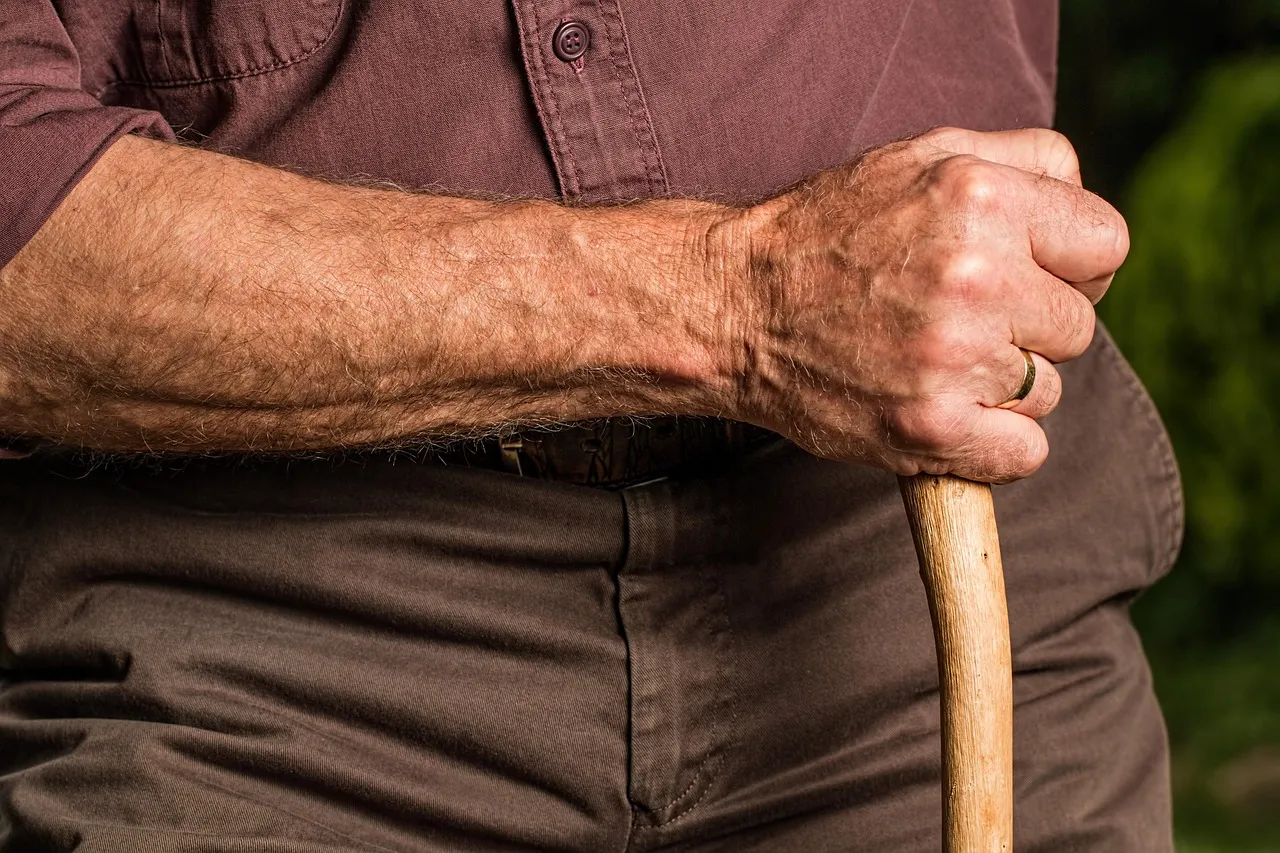 Rapamycin and Longevity: What the Evidence Shows
