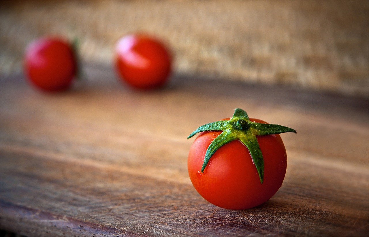 Tomato, fresh, red tomato — illustrating The GLP-1 Brand Guide: Ozempic, Wegovy, Mounjaro & Zepbound