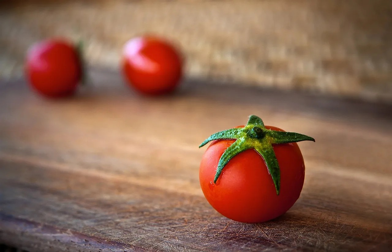 Tomato, fresh, red tomato — illustrating The GLP-1 Brand Guide: Ozempic, Wegovy, Mounjaro & Zepbound